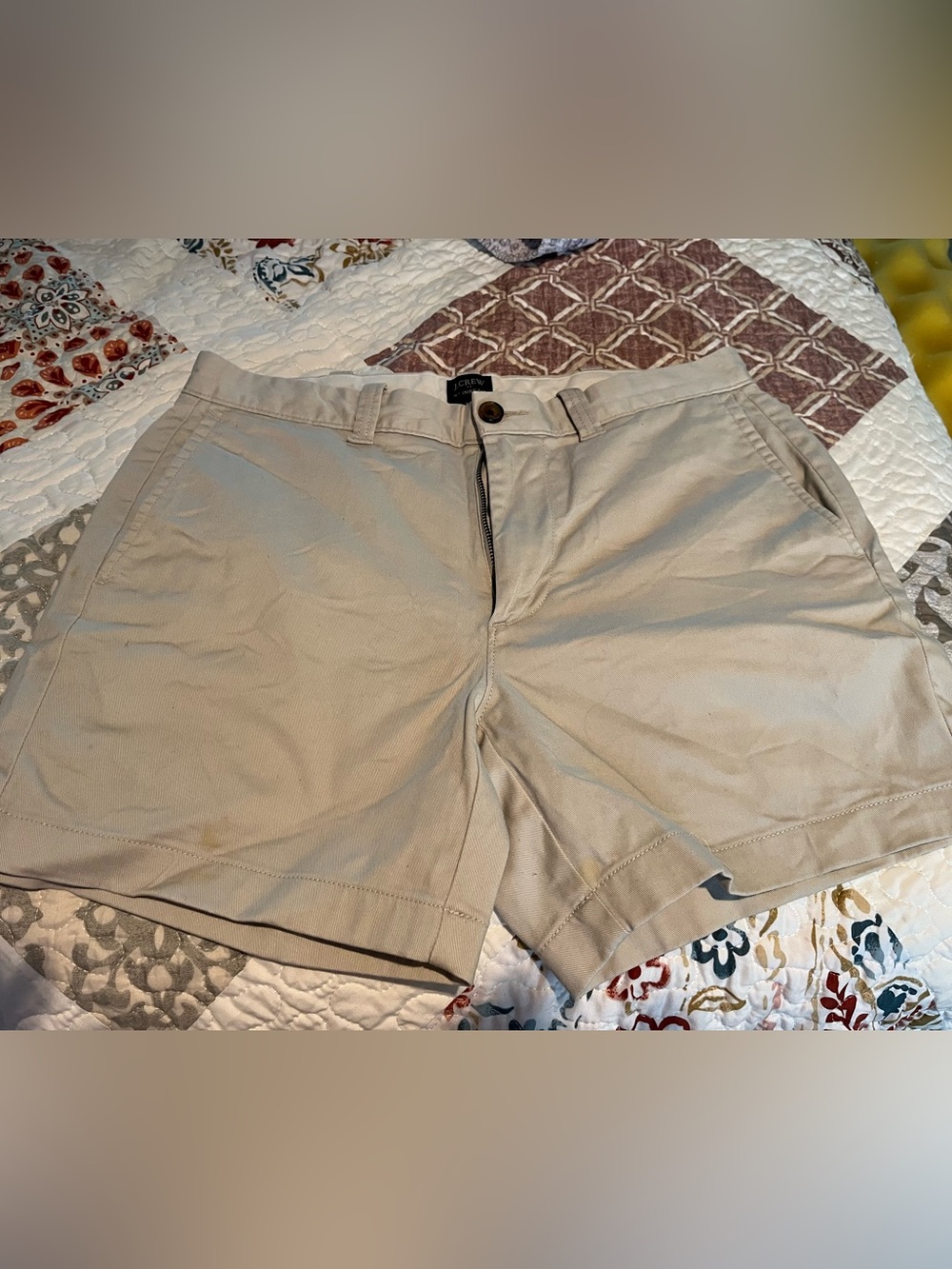 J. Crew Men’s Flat Front Chino Shorts in Khaki Beige